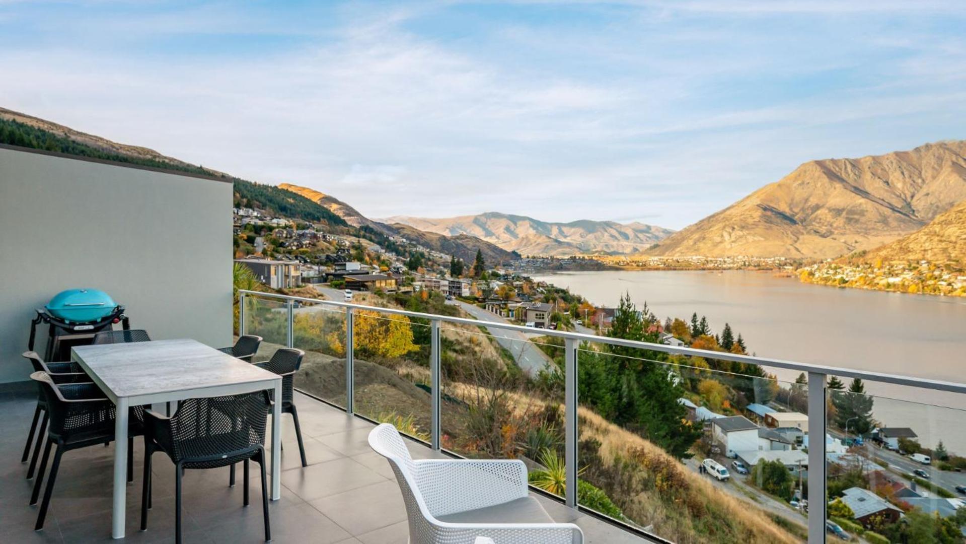 Tahuna Vista-Fire Place-Hot Tub -Free Parking -Bbq Queenstown Exterior photo