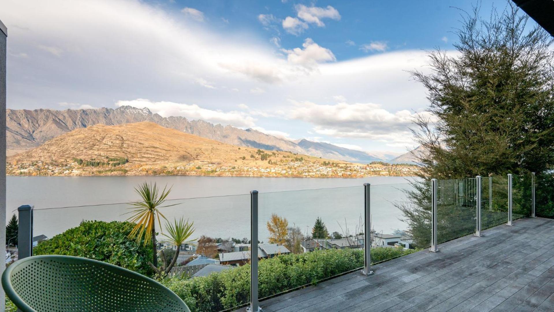 Tahuna Vista-Fire Place-Hot Tub -Free Parking -Bbq Queenstown Exterior photo